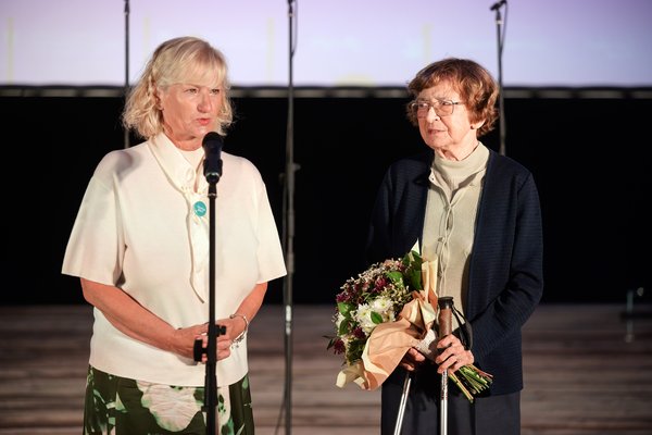 Županja Kranjske Gore Henrika Zupan in Zdenka Logar Povšič (Mojca v filmu) - Foto: Katja Goljat