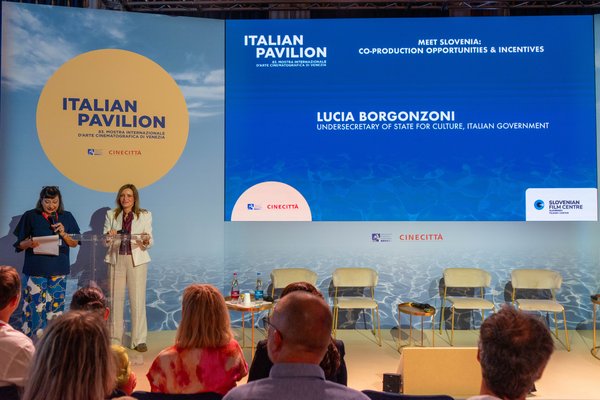 Podsekretarke za kulturo Lucia Borgonzoni - Foto: Italian Pavilion