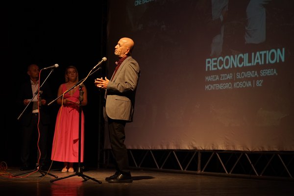 Iz podelitve na festivalu v Tetovem