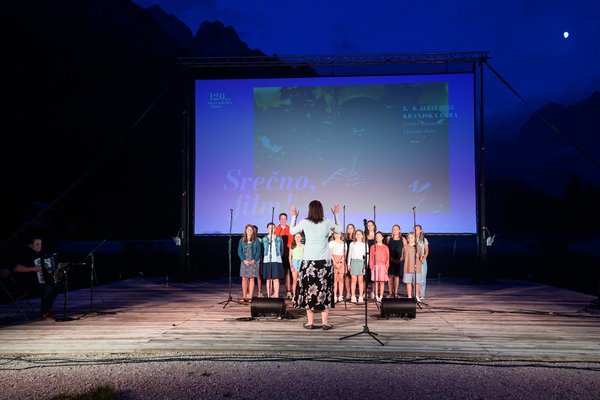 Mladinski pevski zbor OŠ Josipa Vandota - Foto: Katja Goljat