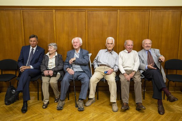 Od leve proti desni Borut Pahor (PRS)_Emilija Soklič_ Tone Mlakar_Ivan Marinček_Ivo Belec_Andrej Kurent (foto Matjaž Rušt)