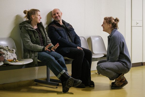 S pogledom na morje (Maruša Majer, Iztok Drabik Jug in Katarina Morano) - Foto: Matjaž Rušt