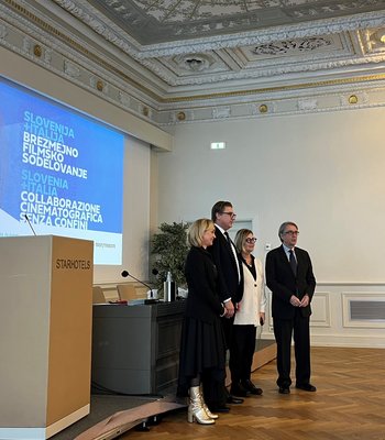 Nataša Bučar, direktorica Slovenskega filmskega centra, Gregor Šuc, generalni konzul Republike Slovenije v Trstu, Chiara Valenti Omero, vodja Filmske komisije Furlanije – Julijske krajine in Paolo Vidali, direktor Filmskega fonda Furlanije – Julijske krajine. Foto SFC