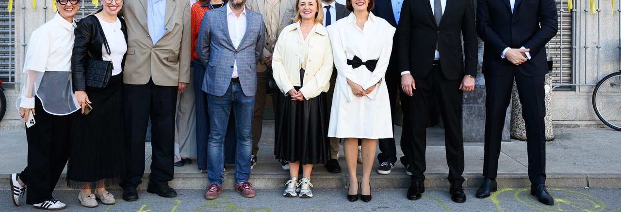 The Slovenian and Montenegrin delegations - Photo: Katja Goljat