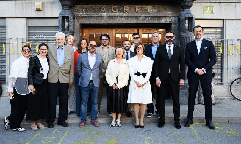 The Slovenian and Montenegrin delegations - Photo: Katja Goljat