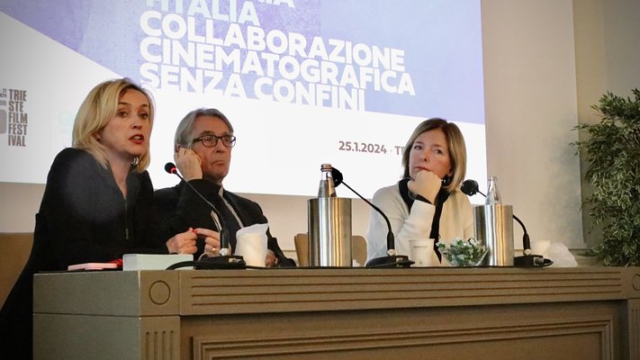 Nataša Bučar, direktorica Slovenskega filmskega centra Paolo Vidali, direktor Filmskega fonda Furlanije – Julijske krajine  Chiara Valenti Omero, vodja Filmske komisije Furlanije – Julijske krajine  Avtor fotografij: Alexander Faganel