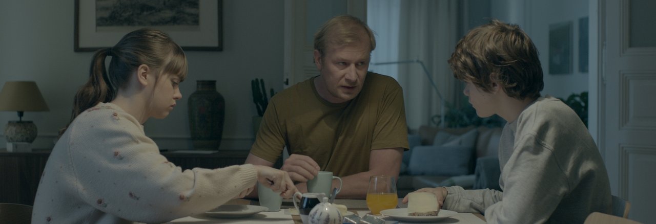 photo_from_film_01_main_Family_Film_courtesy_of_endorfilm.jpg
